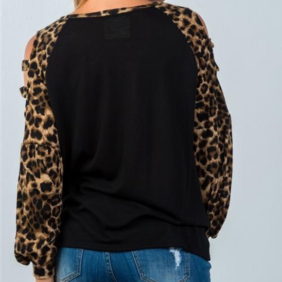 CUT OUT LEOPARD SLEEVE SOFT TOP in black - Picture 7 of 8